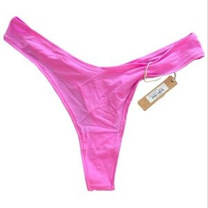Skims pink thong